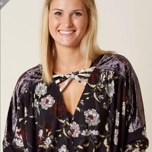 Gimmicks velvet yoke top Xl